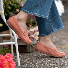 Minnetonka Women's Mellony Penny - Coral