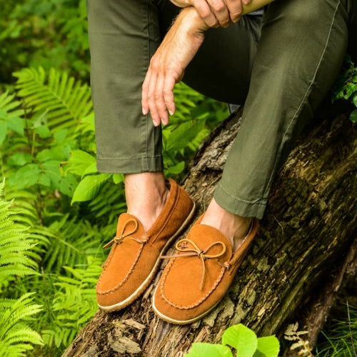 Minnetonka Tomm Slipper - Brown