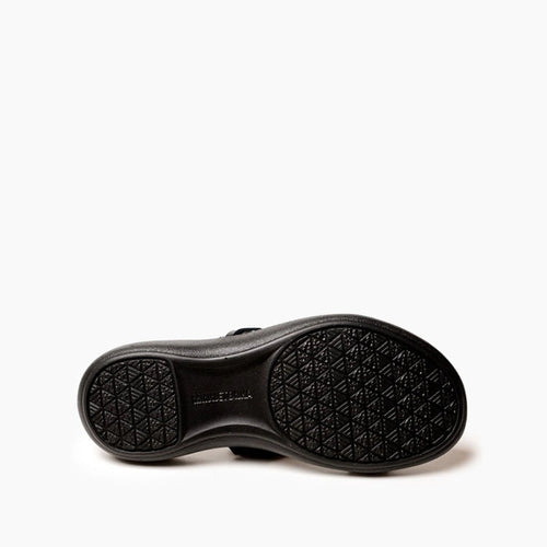 Minnetonka Breen Sandal - Black