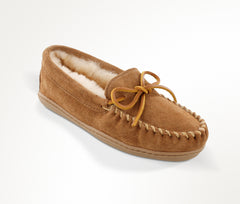 Minnetonka Sheepskin Hardsole Slipper - Tan