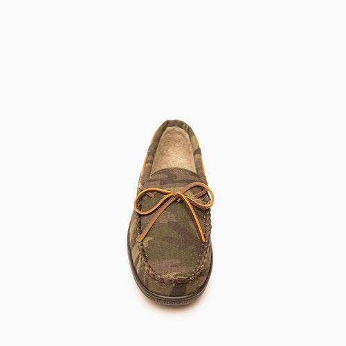 Minnetonka Pile Lined Hardsole Moccasin - Camo