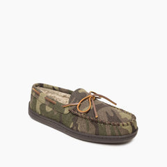 Minnetonka Pile Lined Hardsole Moccasin - Camo