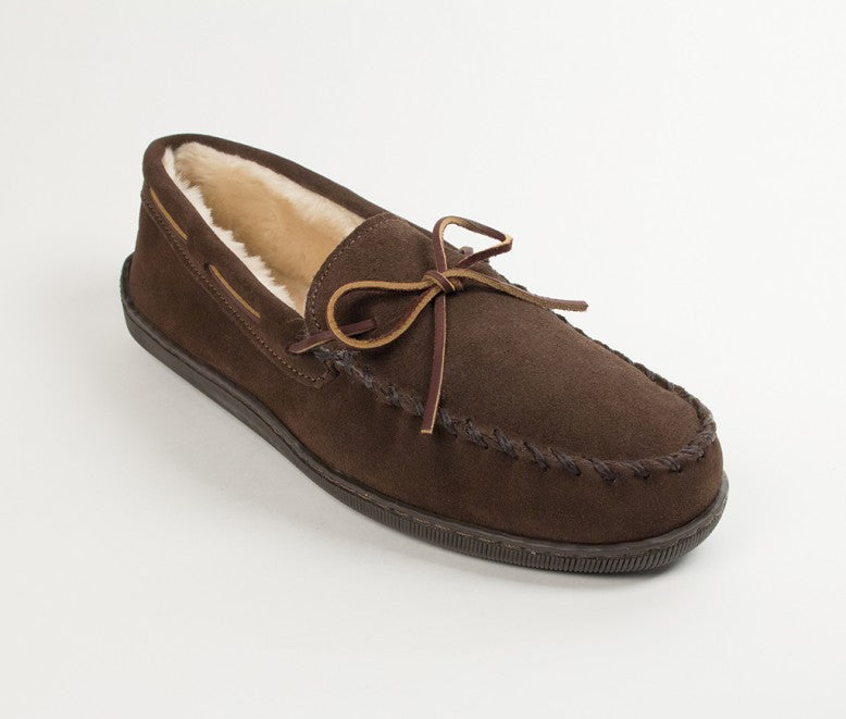 Minnetonka pile cheap lined hardsole