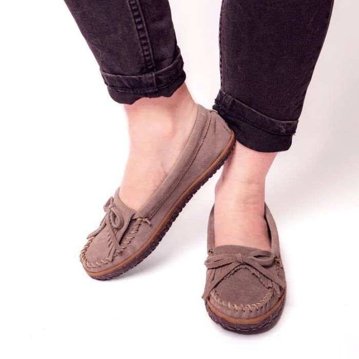 ミネトンカ 204 KILTY UNBEADED 本革モック US8 約25cm Minnetonka Kilty Tread Women's Moccasin - Gray – The Covered