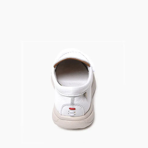 Minnetonka Women's Discover Deerskin - White