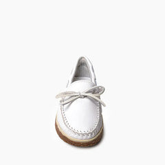 Minnetonka Women's Deerskin Tread - White