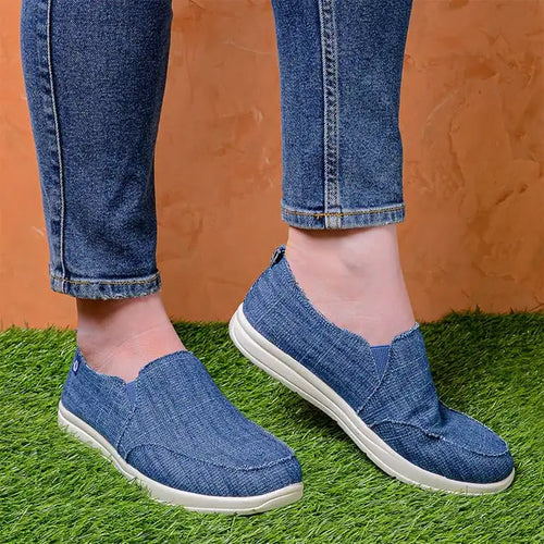 Minnetonka Expanse Sneaker - Blue Denim